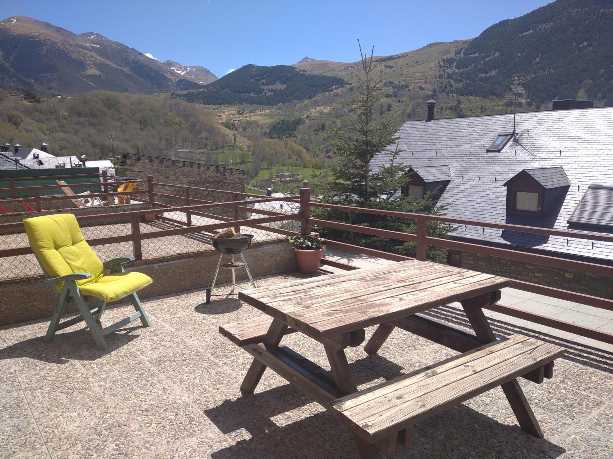 Apartamento Con Terraza Y Vistas Panoramicas En Tauell Extérieur photo
